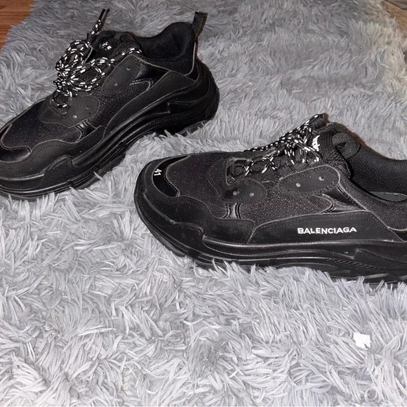 Balenciaga | Shoes | Balenciaga Black Athletic Shoes 